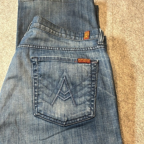 7 for all Mankind. "A" Pkt Bootcut, Size 38 - Picture 6 of 14